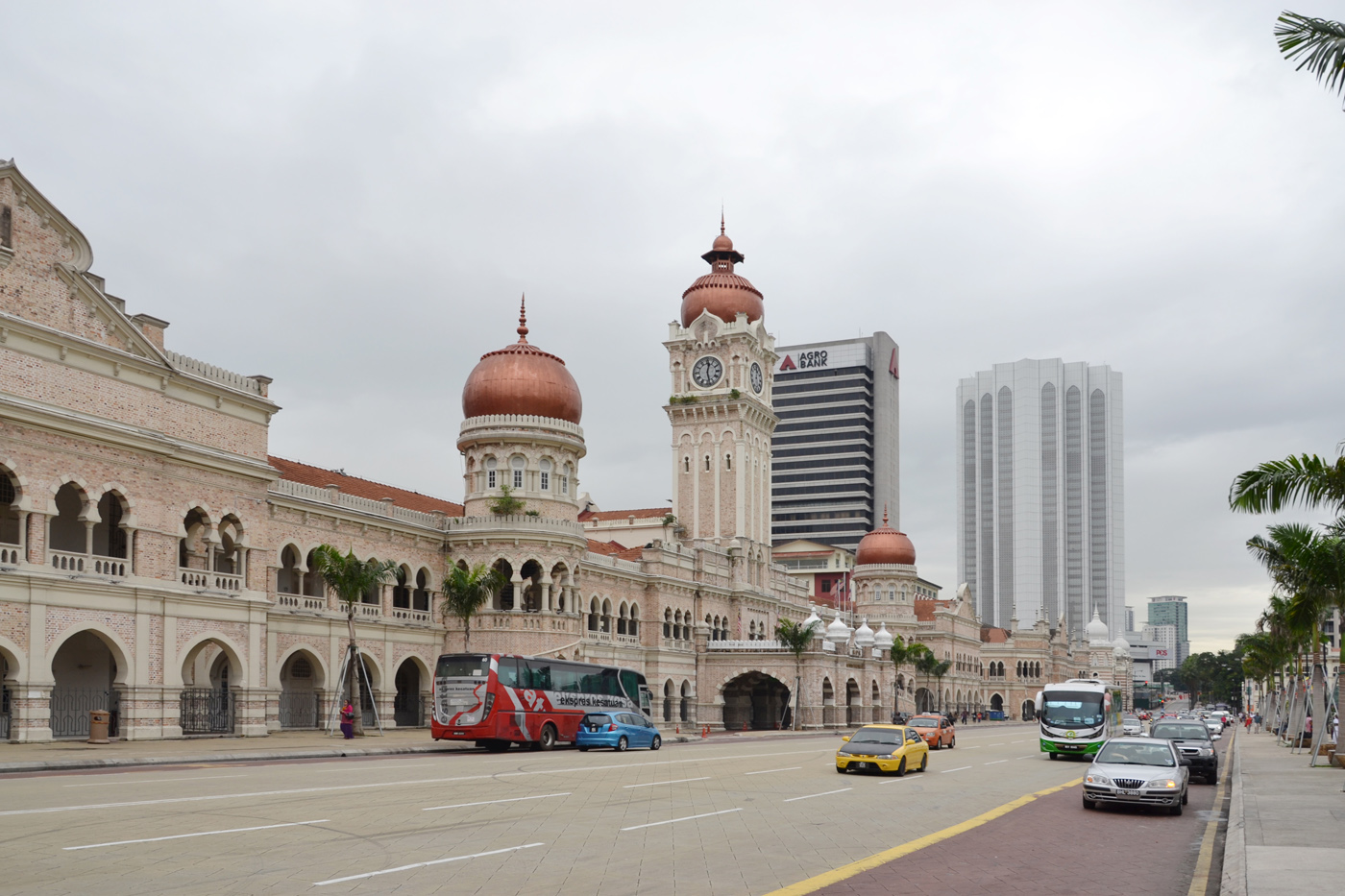 What-to-do-in-Kuala-Lumpur-gucki-merdeka-square